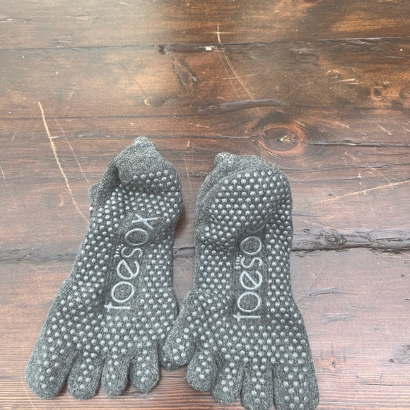 ToeSox size 7 - Picture 2 of 2